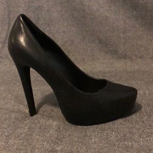 Jessica Simpson High Heels